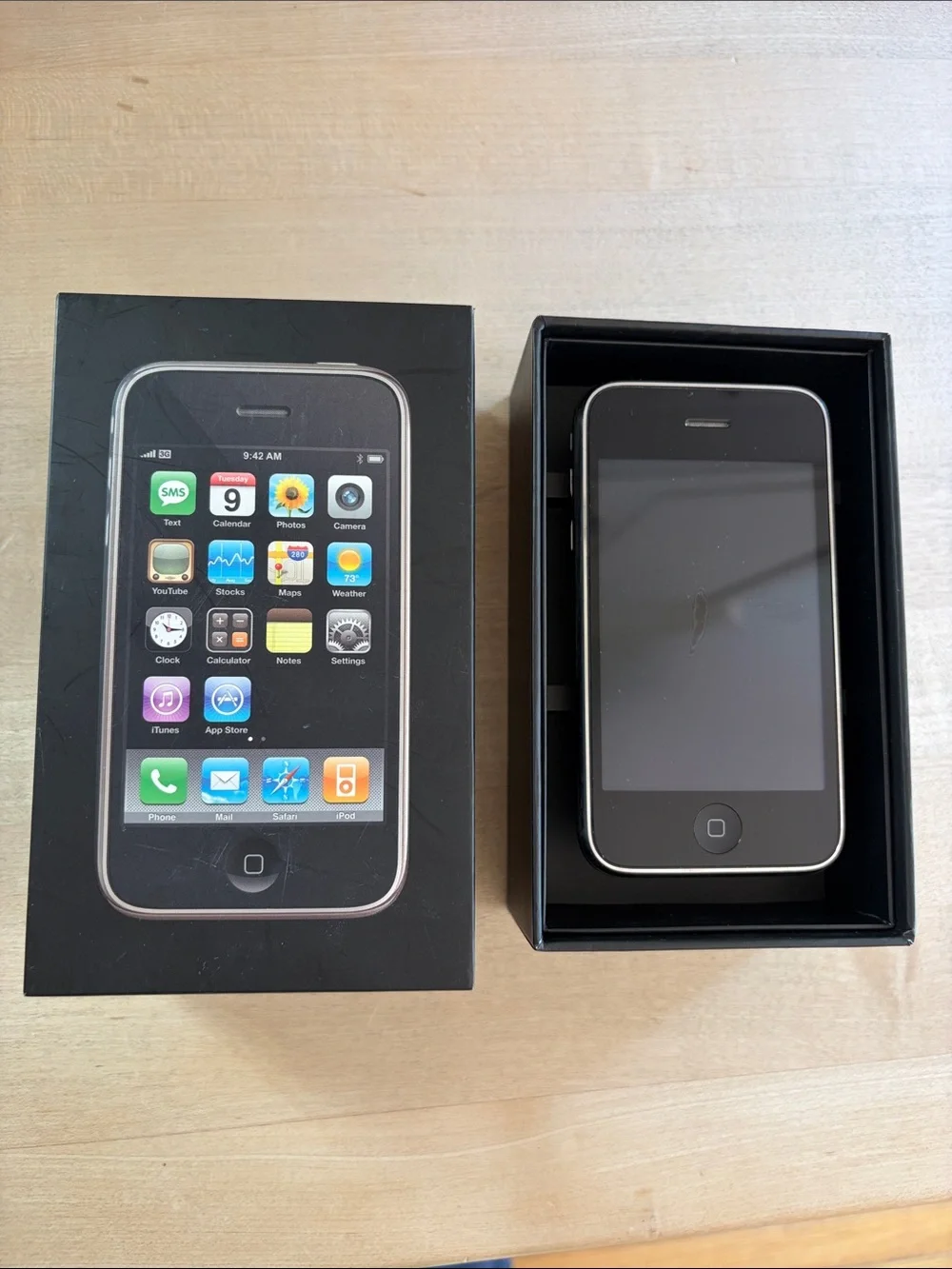 Apple iPhone 3G 16GB Black with Original Box